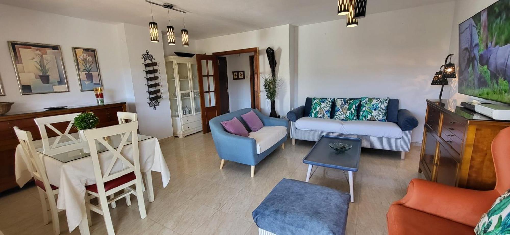 Apartment - Luxury 3 Bedrooms *